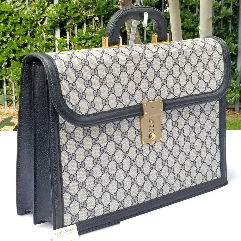 Gucci Vintage GG Navy Blue Briefcase Portfolio. UNISEX